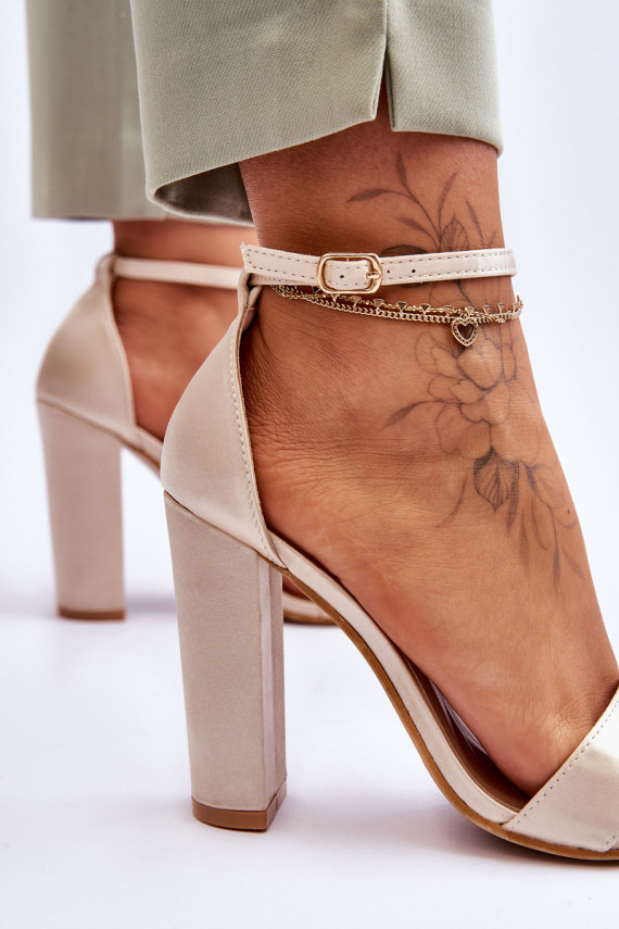 Satino medžiagos basutės su kulniukais smėlio spalvos Linsy