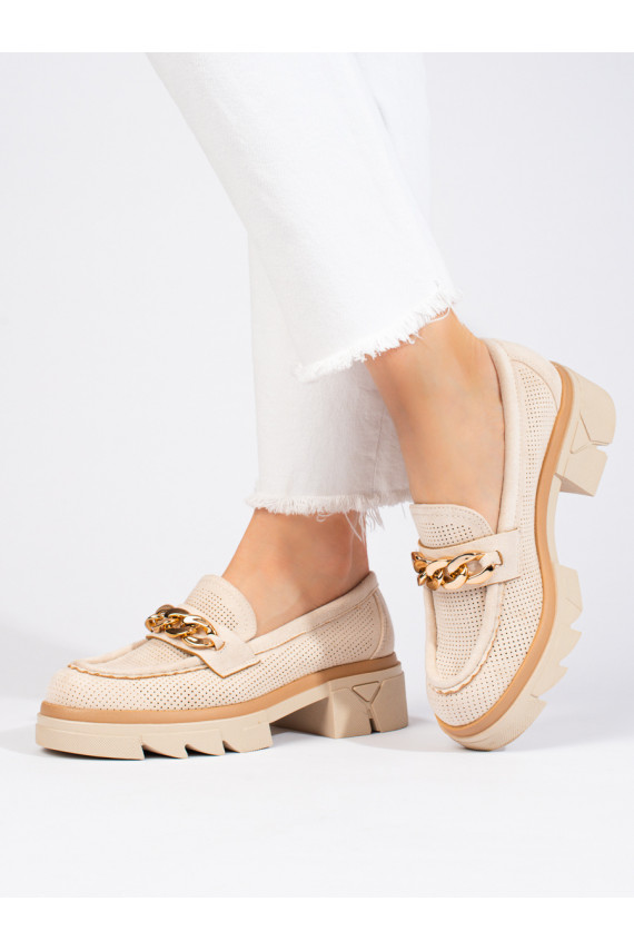 iš zomšos mokasinai su dekoratyvine grandinėle Shelovet šviesios smėlio spalvos