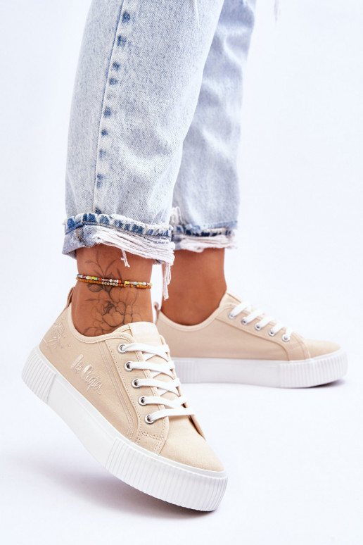 Patogūs laisvalaikio bateliai su platforma Lee Cooper LCW-23-31-1808L smėlio spalvos Patogūs laisvalaikio bateliai su platforma Lee Cooper LCW-23-31-1808L smėlio spalvos