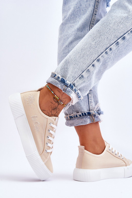 Patogūs laisvalaikio bateliai su platforma Lee Cooper LCW-23-31-1808L smėlio spalvos Patogūs laisvalaikio bateliai su platforma Lee Cooper LCW-23-31-1808L smėlio spalvos