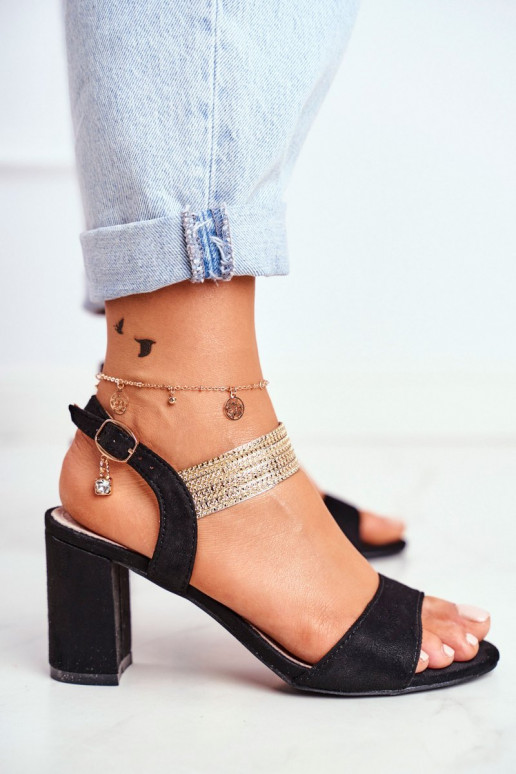 Moteriškos zomšinės aukštakulnės basutės juodos spalvos Enjoy