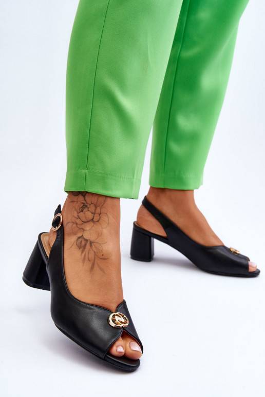  Moteriškos basutės  su kulniukais juodos spalvos Hette