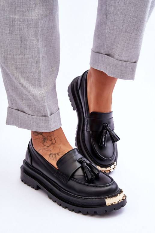 Klasikinio modelio batai Mokasinai su kutais juodos spalvos Lonisa