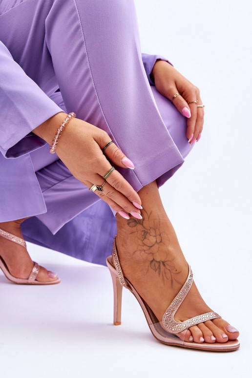 Elegantiško stiliaus Įsispiriamo modelio sandalai su kulniukais Nude Colima