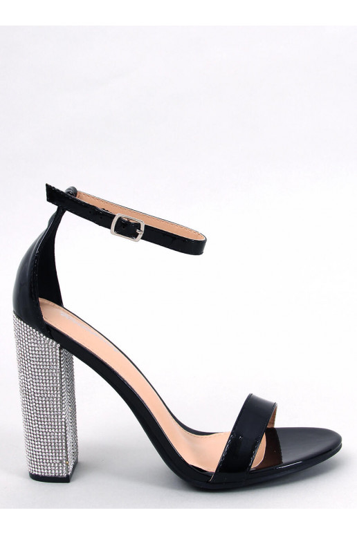 sandalai su puoštu kulnu YANCEY BLACK