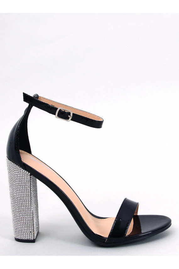 sandalai su puoštu kulnu YANCEY BLACK