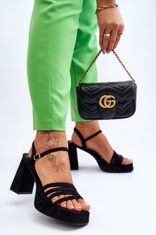   Zomšinės basutės su kulniukais ir platforma juodos spalvos Verda