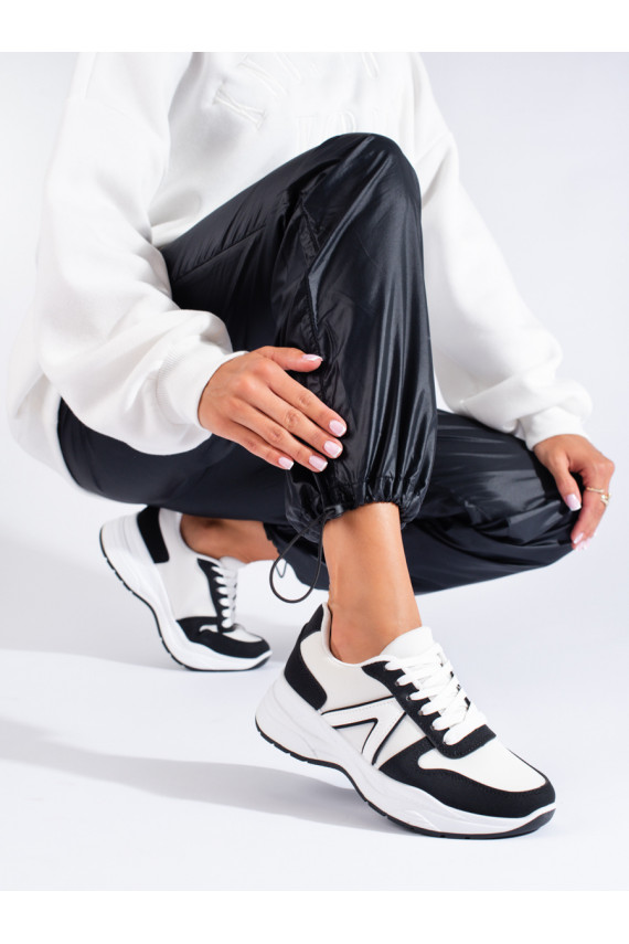 smėlio spalvos-baltos spalvos sportiniai batai  Shelovet