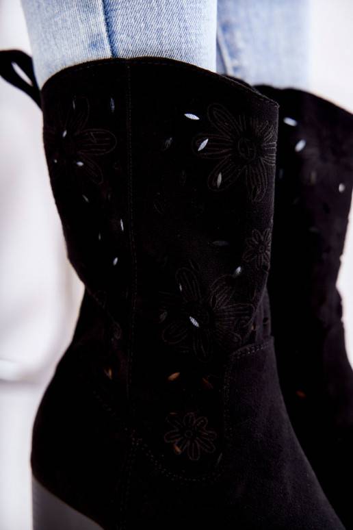   iš zomšos kaubojiško stiliaus aulinukai su gėlytėmis juodos spalvos Ariane