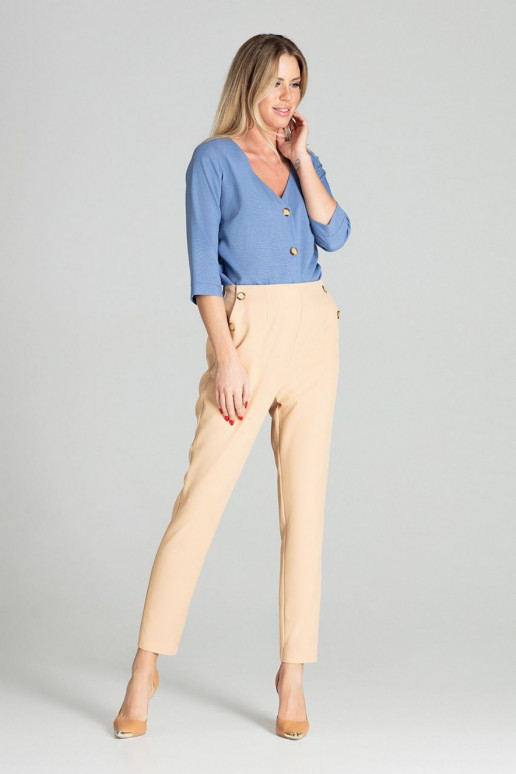 Marškiniai su V formos iškirpte Figl