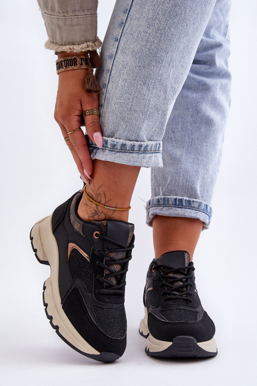 su raišteliais sportiniai bateliai su platforma juodos spalvos Escape