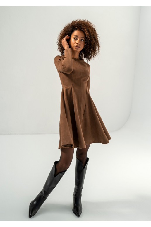 Kelle -  rudos spalvos suknelė