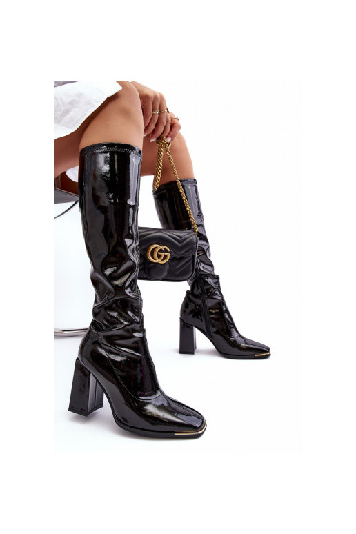 Lakuoti Ilgaauliai batai su kulniuku...