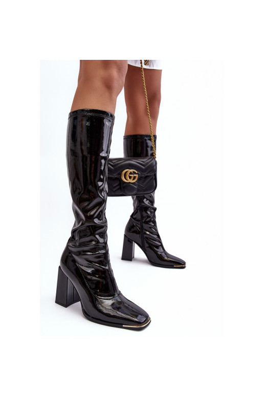 Lakuoti Ilgaauliai batai su kulniuku...