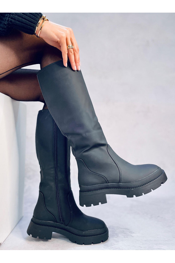 ilgaauliai batai  PIONTER BLACK