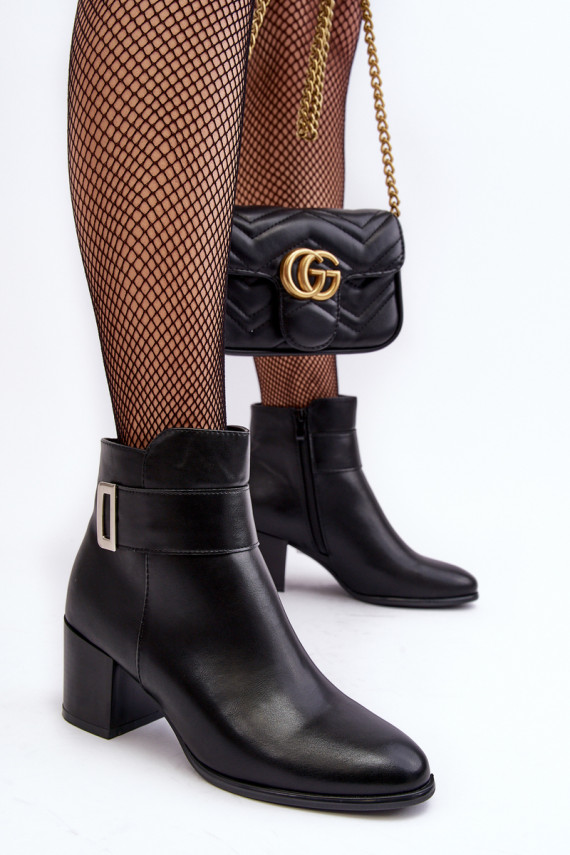   Aulinukai su aukštais kulnais juodos spalvos Starines