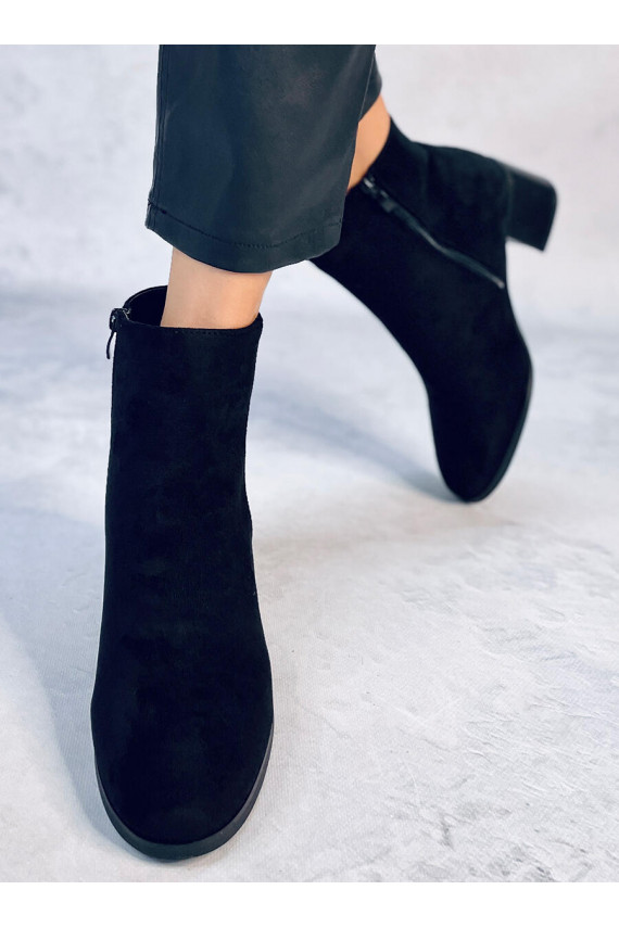 Moteriški batai su kulniukais juodos spalvos  ANNIE BLACK