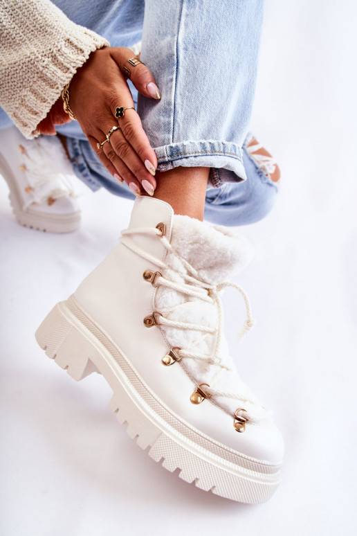   pašiltinti Aulinukai batai baltos spalvos Arisa