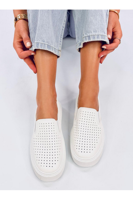 laisvalaikio batai slip-on  TOWNS WHITE