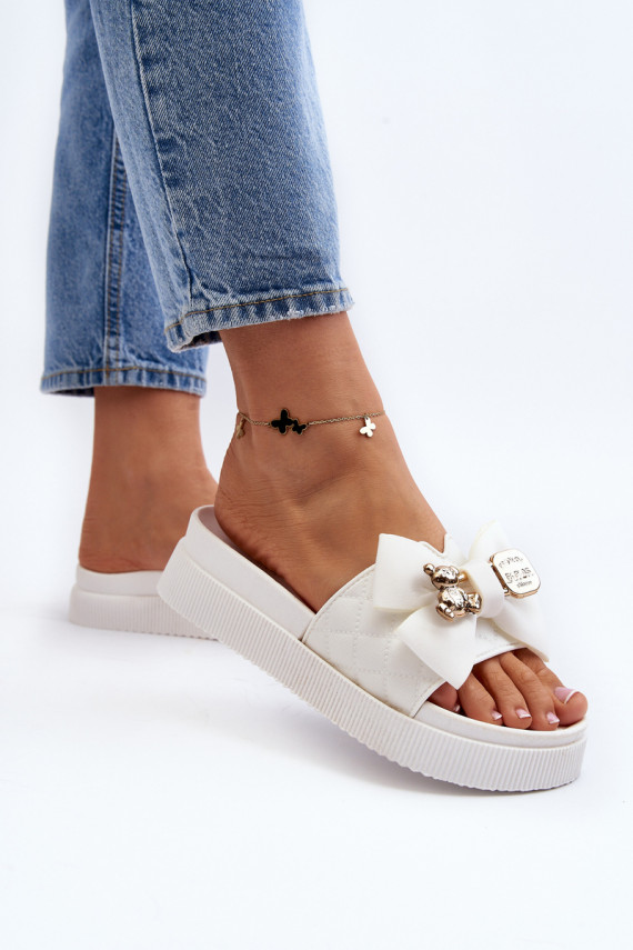   Šlepetės su kaspinais i m baltos spalvos Katterina