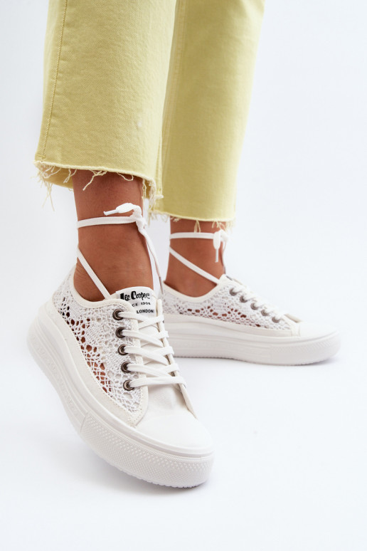 su nėrinių motyvais Laisvalaikio bateliai Lee Cooper LCW-23-44-1617 baltos spalvos