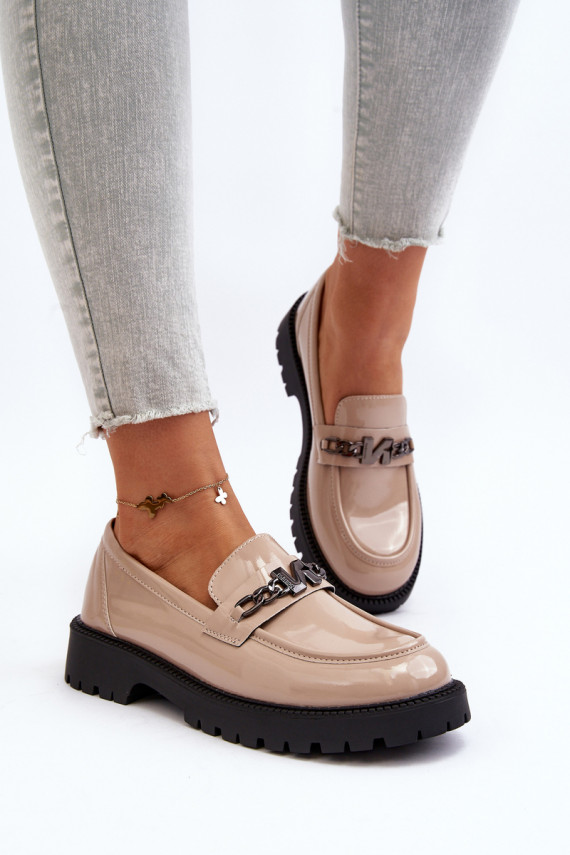 Mokasinai su lako efektu   su plačiais kulniukais smėlio spalvos Ezoma