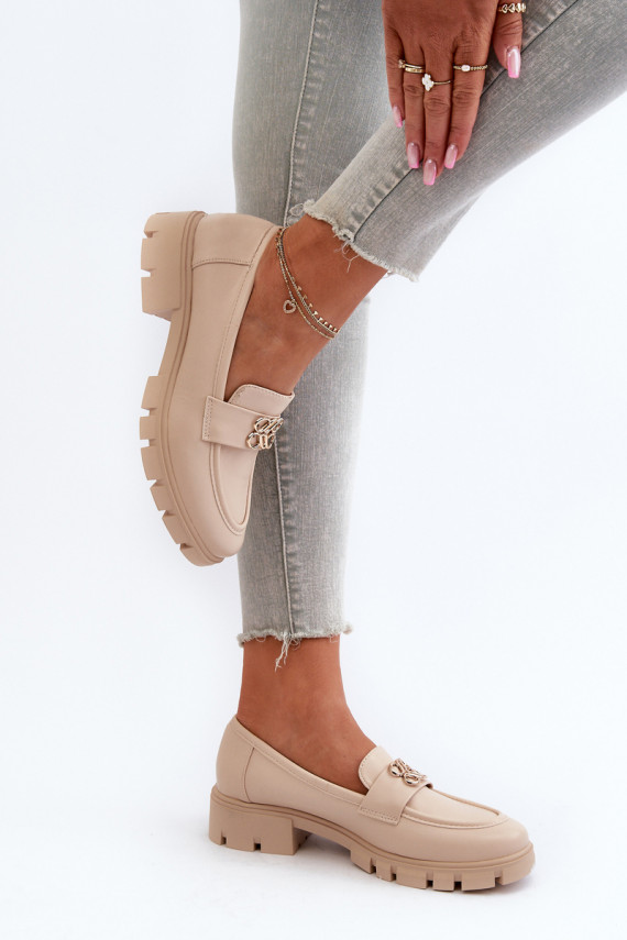 Elegantiško stiliaus moteriški mokasinai su aukso spalvos detalėmis smėlio spalvos Tosisa