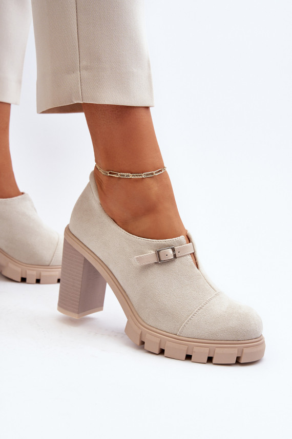   batai su kulniukais  dramblio kaulo spalvos Tauina