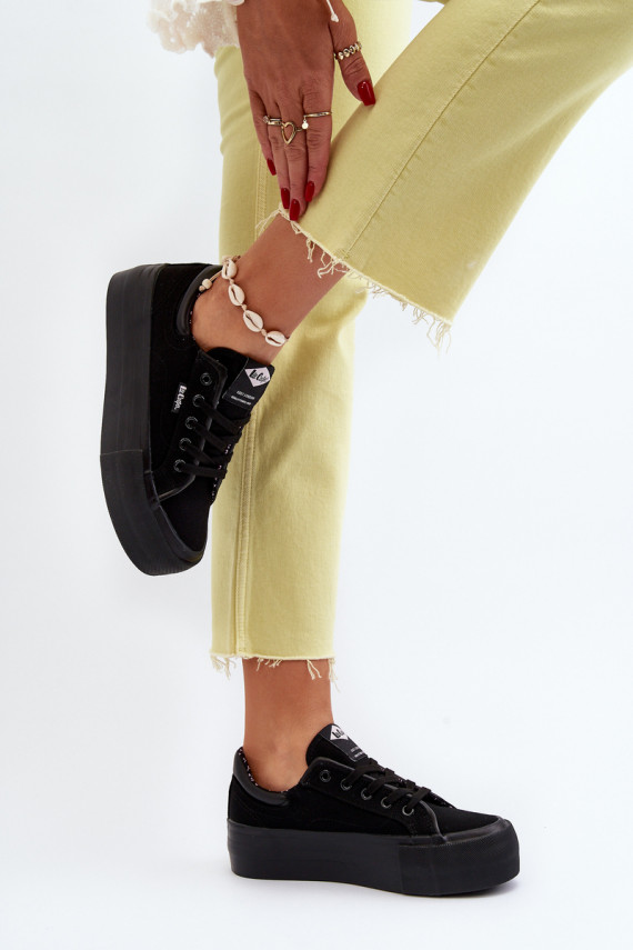 Laisvalaikio bateliai su platforma Lee Cooper LCW-24-31-2180 juodos spalvos