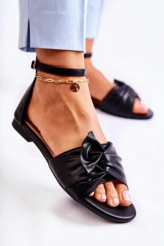    Moteriškos basutės  juodos spalvos Astana