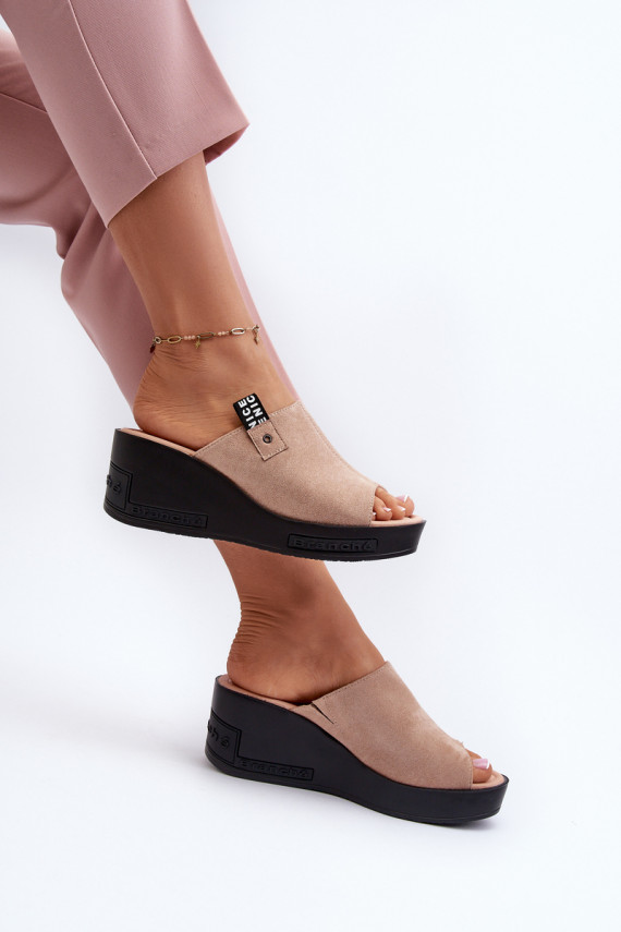 Moteriškos šlepetės  smėlio spalvos Vleni