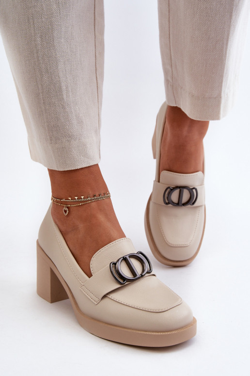 batai   su kulniukais su ornamentais smėlio spalvos Nedarea