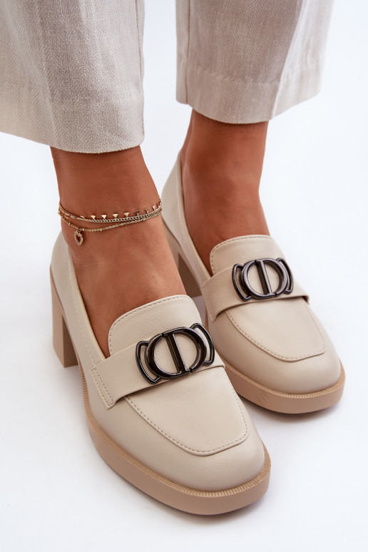 batai   su kulniukais su ornamentais smėlio spalvos Nedarea