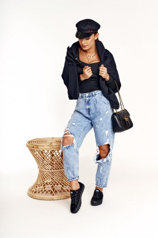 Moteriški batai su plačiais padais...