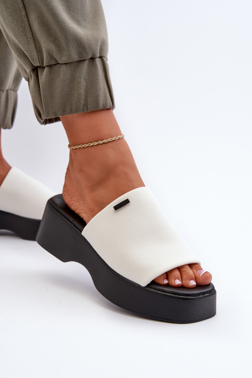 Moteriškos šlepetės Big Star NN274022 baltos spalvos