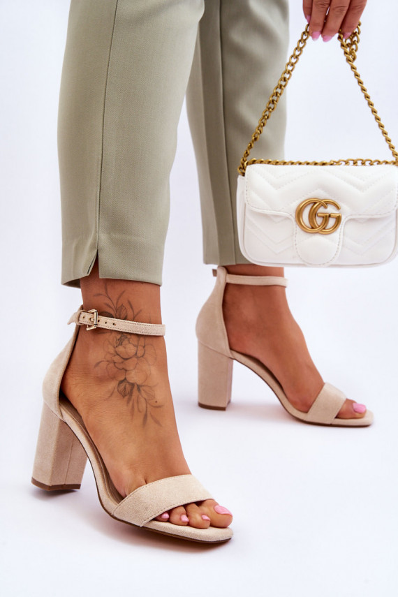   Klasikinio modelio Zomšinės basutės smėlio spalvos Passo