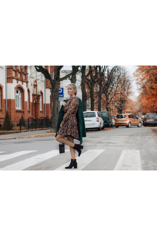 Juodos spalvos klasikinio modelio...