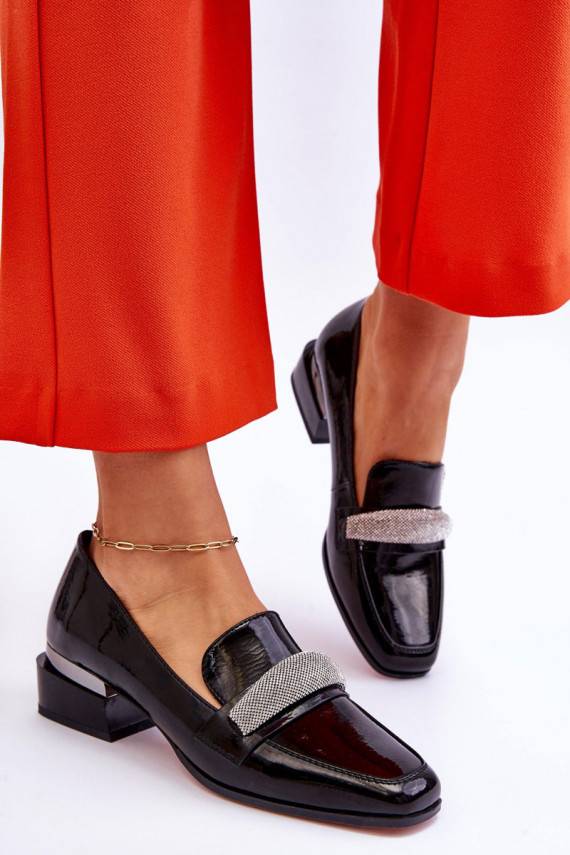 Lakuoti mokasinai su cirkonio detalėmis juodos spalvos Lavern