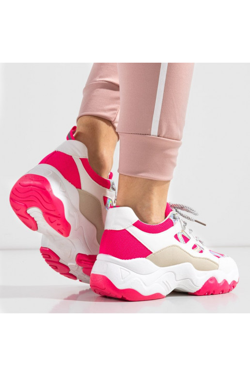 Sneakers modelio batai įvairių spalvų... Sneakers modelio batai įvairių spalvų...