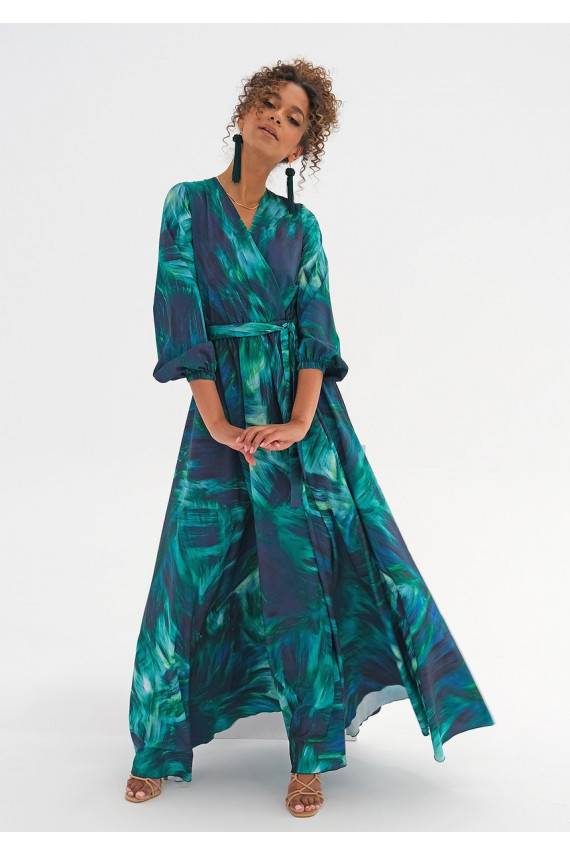 Suknelė su V formos iškirpte