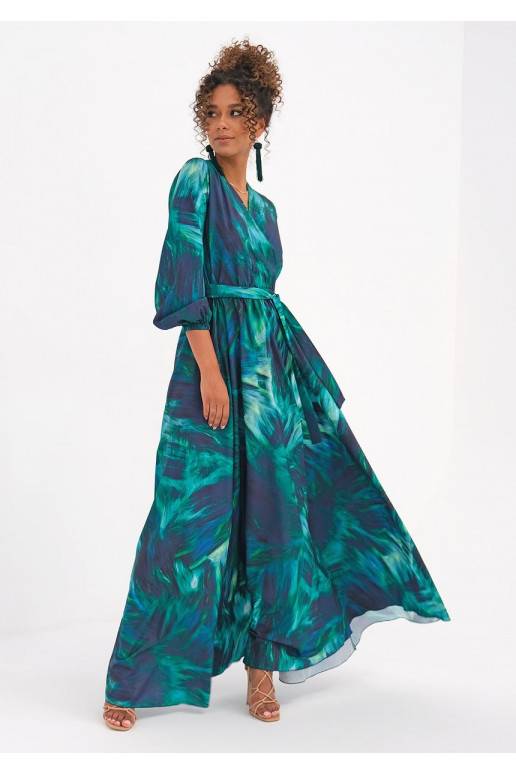 Suknelė su V formos iškirpte