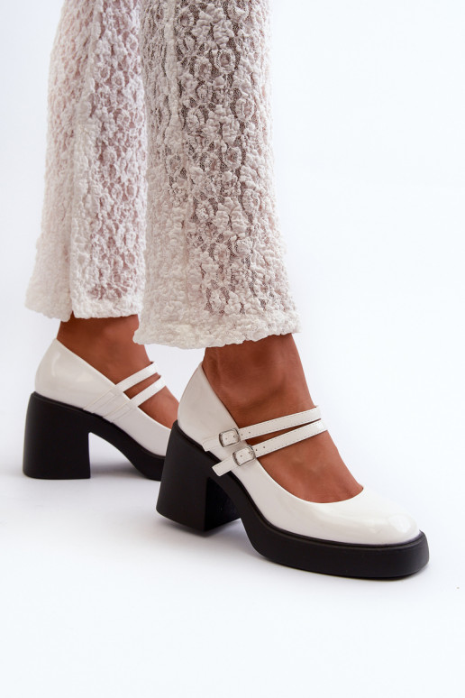 Bateliai plačiu kulnu su lako efektu baltos spalvos Halmina