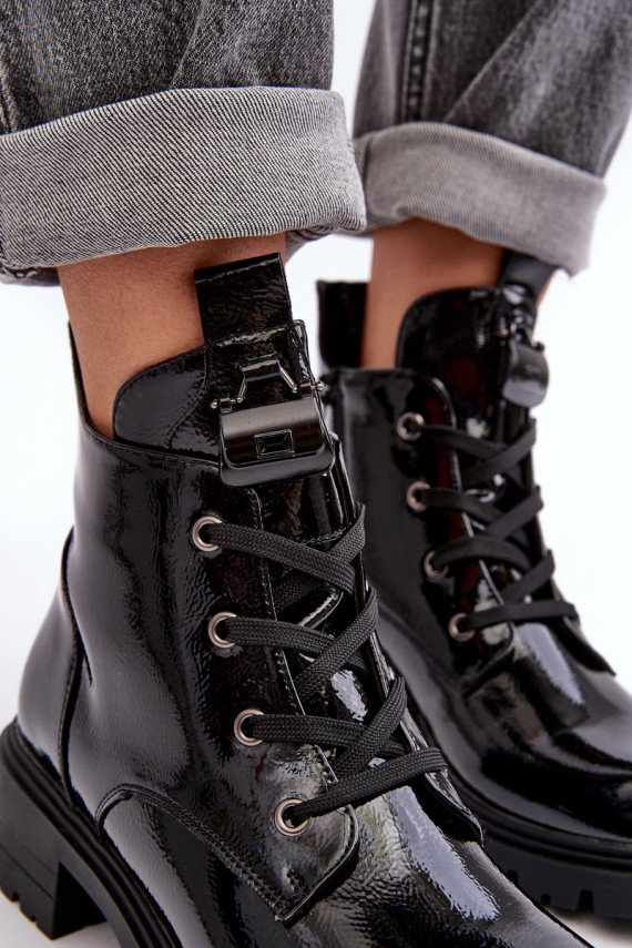 su lako efektu Moteriški aulinukai su užtrauktukais S.Barski HY93-91 juodos spalvos