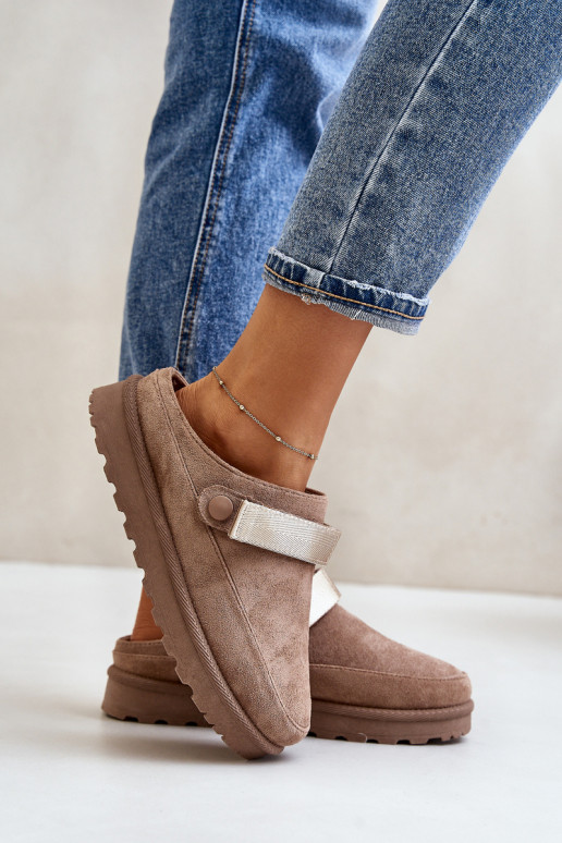 Moteriškos Šlepetės pašiltinti su kailiuku viduje su platforma rudos spalvos Azida