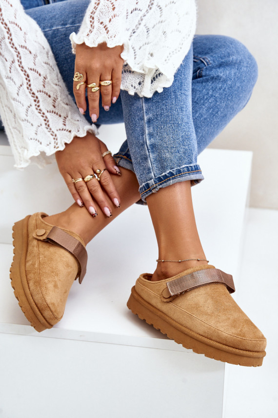 Moteriškos Šlepetės pašiltinti su kailiuku viduje su platforma rudos spalvos Azida