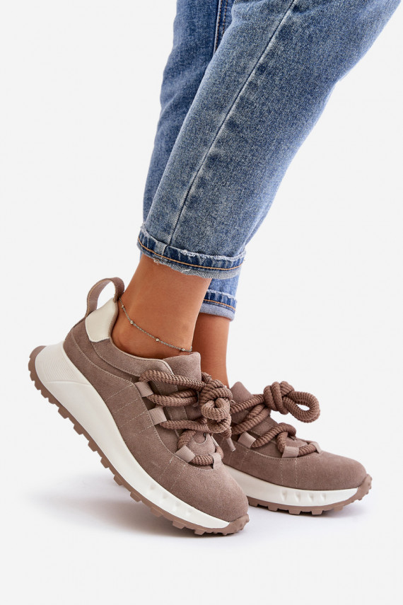 Smėlio spalvos zomšiniai sneakersai