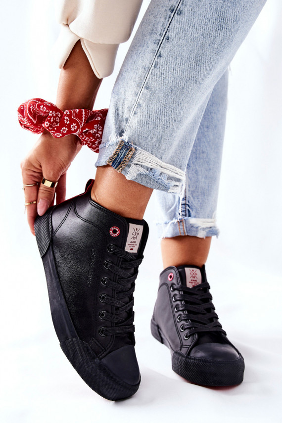Moteriškos laisvalaikio batai su auliuku Cross Jeans II2R4032C juodos spalvos
