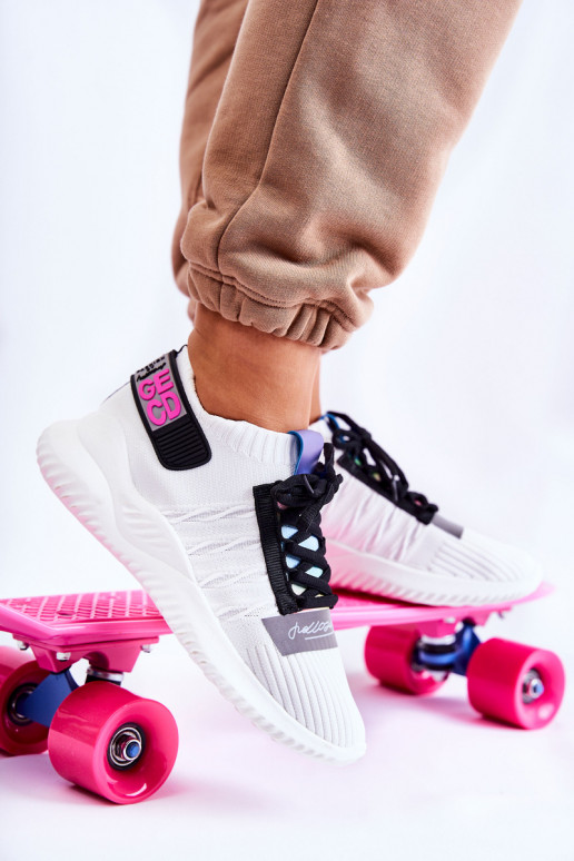 Moteriškos Įsispiriamo modelio Sportinio stiliaus batai Sneakers modelio batai baltos spalvos Klayra
