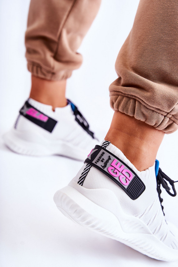 Moteriškos Įsispiriamo modelio Sportinio stiliaus batai Sneakers modelio batai baltos spalvos Klayra