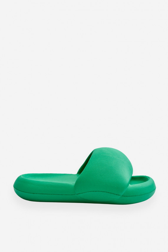 Lengvos šlepetės su paaukšintu padu žalios spalvos Milton